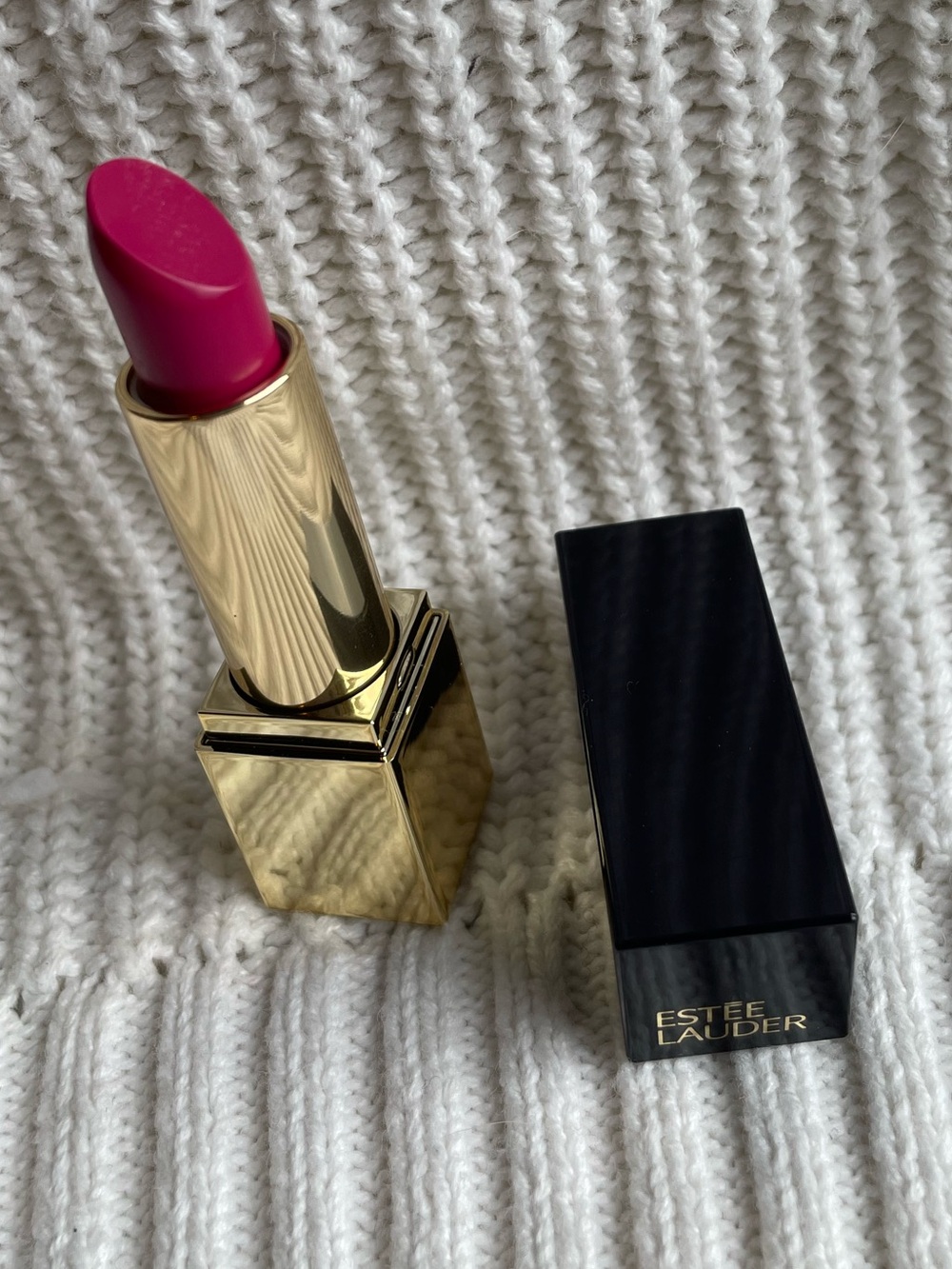 NWOB Discontinued:Dominant #430 Estée Lauder Pure Color Envy Sculpting Lipstick
